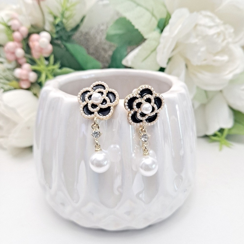 Gold black flower earrings Pearl rhinestone coquette wedding event 💖2/$30
